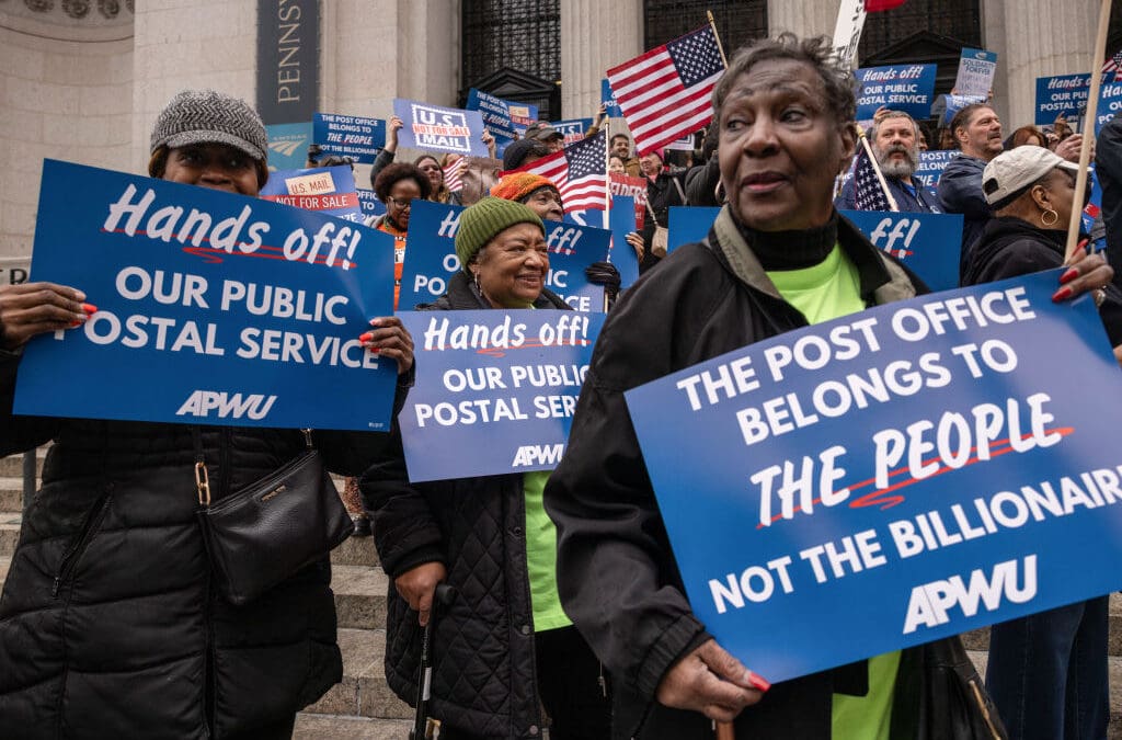 Wells Fargo Is Plotting to Privatize the Post Office