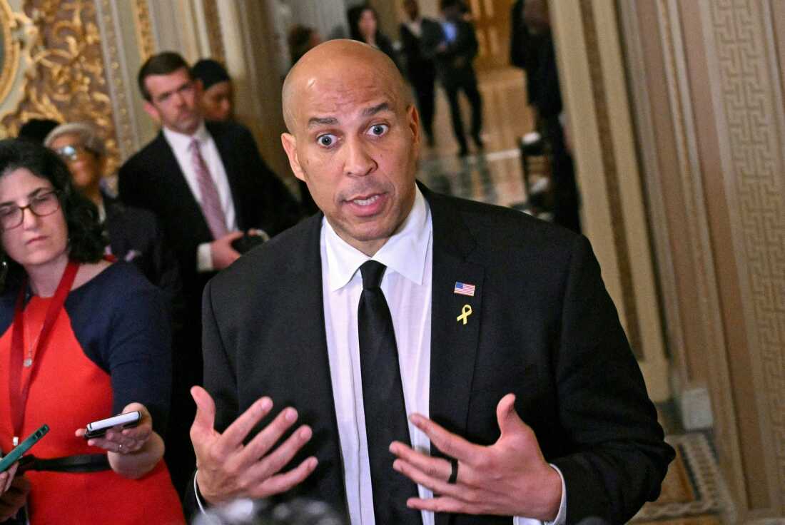 See the moment Sen. Cory Booker broke Strom Thurmond’s record