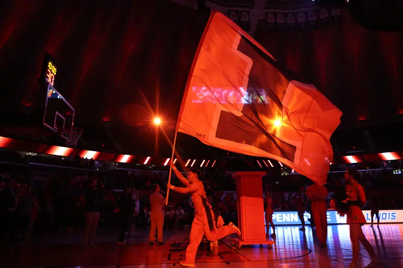 In An Era of Big Money, the University of Illinois Shrugs Off Rules on Athletes’ NIL Deals