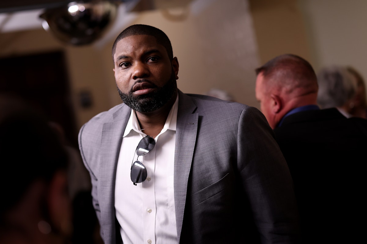 MAGA Rep’s Town Hall Goes off the Rails as He Defends DOGE MAGA Rep’s Town Hall Goes off the Rails as He Defends DOGE