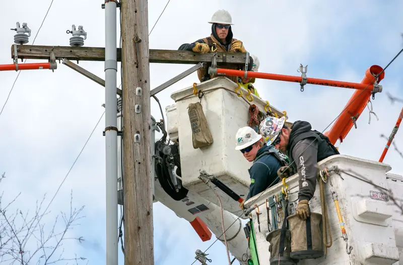 Liberal Oregon and Washington Vowed to Pioneer Green Energy. Almost Every Other State Is Beating Them.